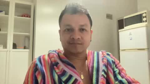 Snapshot of muycasual chatting on December 6, 12:02 am taurosboy online show from December 6, 12:02 am