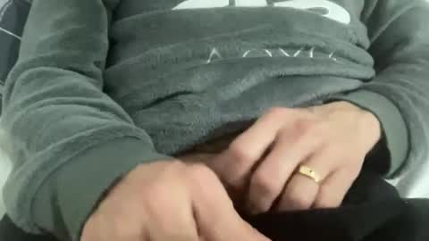 Snapshot of muycasual chatting on February 8, 1:00 am taurosboy online show from February 8, 1:00 am