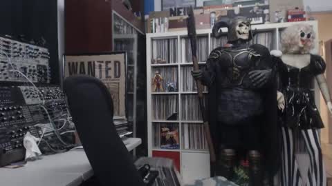 Snapshot of muziknerd chatting on November 15, 7:49 am Muziknerd online show from November 15, 7:49 am