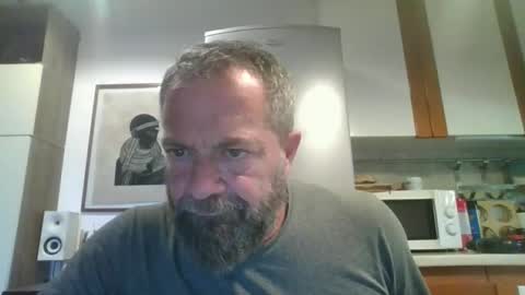 Snapshot of muzungu5 chatting on November 4, 2:16 pm muzungu5 online show from November 4, 2:16 pm