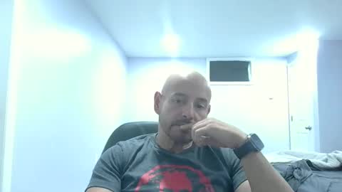 Snapshot of mworlton9 chatting on September 9, 3:00 pm Maximus online show from September 9, 3:00 pm