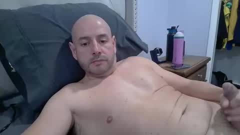 Snapshot of mworlton9 chatting on April 1, 2:56 am Maximus online show from April 1, 2:56 am