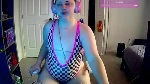 Snapshot of mxgoddex chatting on February 25, 9:35 pm Caidra online show from February 25, 9:35 pm