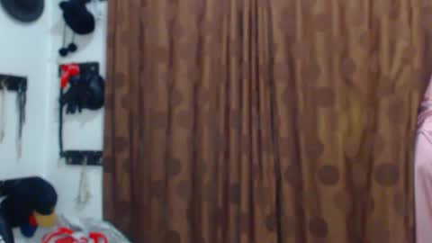 Snapshot of my_kind_of_love chatting on February 2, 10:14 am sara i know you love me xoxox online show from February 2, 10:14 am