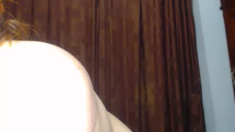 Snapshot of my_kind_of_love chatting on February 3, 8:19 am sara i know you love me xoxox online show from February 3, 8:19 am