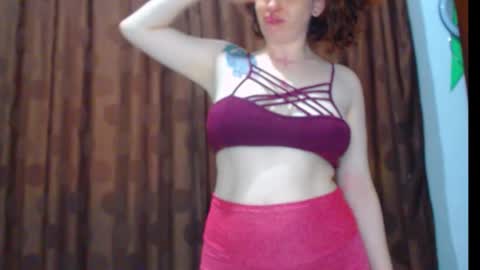 Snapshot of my_kind_of_love chatting on February 23, 12:13 pm sara i know you love me xoxox online show from February 23, 12:13 pm