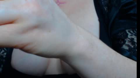 Snapshot of my_kind_of_love chatting on March 15, 6:08 am sara i know you love me xoxox online show from March 15, 6:08 am