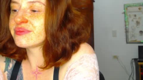 Snapshot of my_kind_of_love chatting on April 4, 8:56 am sara i know you love me xoxox online show from April 4, 8:56 am