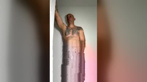 Snapshot of my_lil_friend chatting on April 6, 8:26 am J online show from April 6, 8:26 am