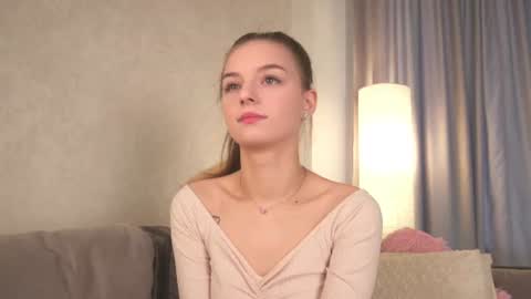 Polly online show from June 17, 1:12 pm