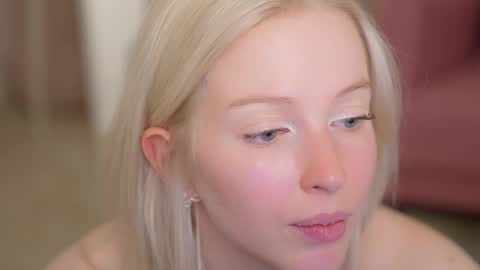 Snapshot of my_stella chatting on March 2, 8:40 pm STELLA Im here today online show from March 2, 8:40 pm
