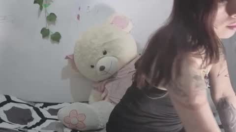 miagosling  NTMU  Dont forget follow me  online show from May 7, 12:49 am