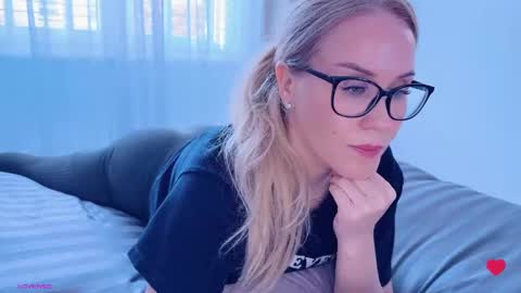 Mya-be Yours P online show from October 7, 3:53 pm