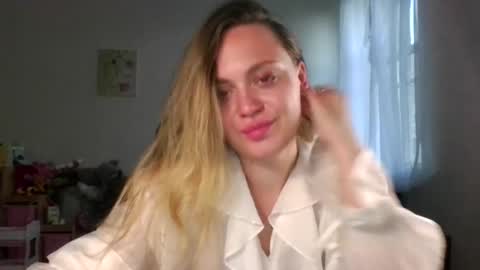 myaualice online show from June 12, 7:24 pm