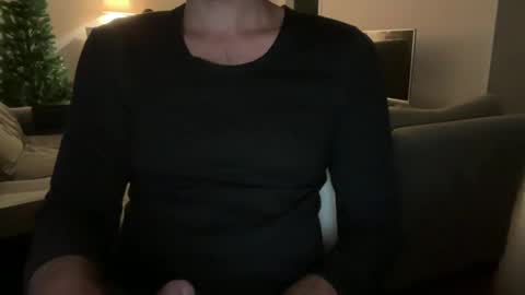 Snapshot of mybox3190 chatting on December 11, 3:37 pm Sam online show from December 11, 3:37 pm