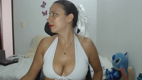 mary and charlie online show from December 10, 9:11 pm