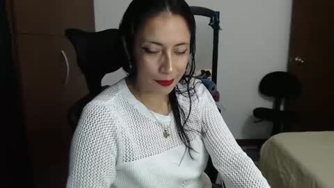 mary and charlie online show from January 6, 11:52 pm