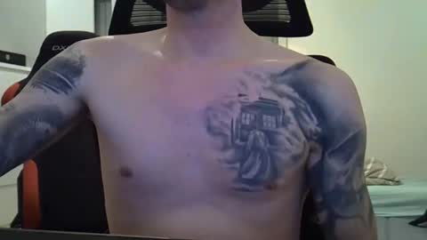 Snapshot of mydickistoobig chatting on February 10, 4:47 pm Big Dick Huhu online show from February 10, 4:47 pm