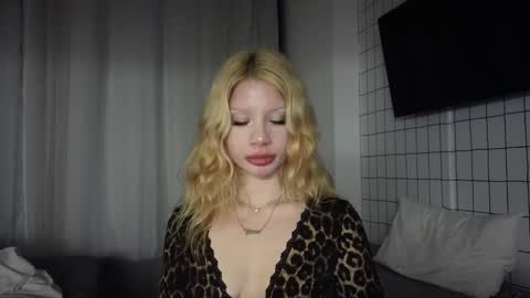 Snapshot of mydrool chatting on February 13, 11:34 pm mydrool online show from February 13, 11:34 pm