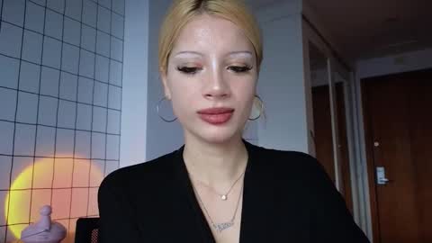 Snapshot of mydrool chatting on February 16, 8:05 pm mydrool online show from February 16, 8:05 pm