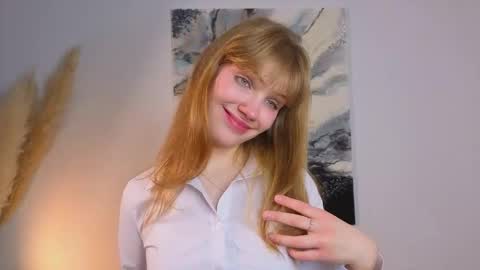 Snapshot of myismira chatting on October 18, 4:37 am Mira online show from October 18, 4:37 am