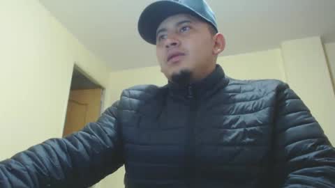 Snapshot of myke_andrade chatting on December 11, 9:19 am myke_andrade online show from December 11, 9:19 am