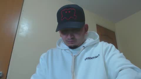 Snapshot of myke_andrade chatting on January 3, 2:43 am myke_andrade online show from January 3, 2:43 am