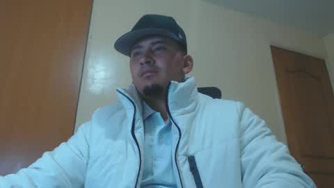 Snapshot of myke_andrade chatting on January 9, 3:58 am myke_andrade online show from January 9, 3:58 am