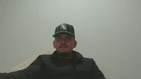 Snapshot of myke_andrade chatting on February 25, 6:03 am myke_andrade online show from February 25, 6:03 am