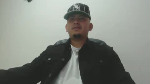 Snapshot of myke_andrade chatting on March 2, 1:58 am myke_andrade online show from March 2, 1:58 am