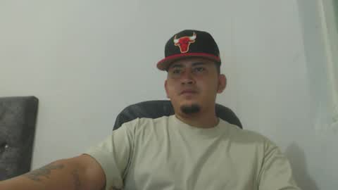 Snapshot of myke_andrade chatting on March 12, 2:34 pm myke_andrade online show from March 12, 2:34 pm