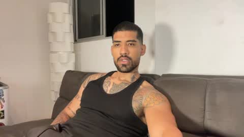 Snapshot of myke_esthetic chatting on May 11, 7:14 am Myke esthetic online show from May 11, 7:14 am