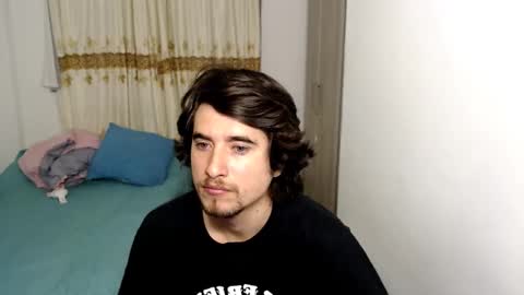 Snapshot of myke_xxx chatting on January 10, 12:23 am mike online show from January 10, 12:23 am