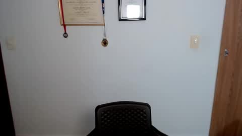 Snapshot of myke_xxx chatting on February 22, 12:23 am mike online show from February 22, 12:23 am