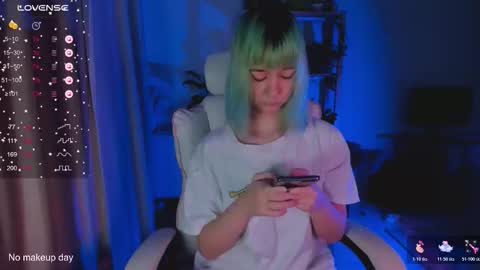 MylaFlores online show from January 18, 2:59 am