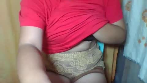 Snapshot of mylove_2004 chatting on February 23, 4:04 pm mylove_2004 online show from February 23, 4:04 pm