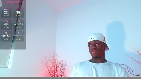Snapshot of mylowallacee chatting on December 3, 5:55 pm Mylo Wallace online show from December 3, 5:55 pm