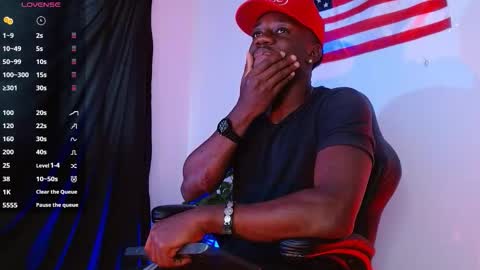 Mylo Wallace  online show from October 15, 7:36 pm