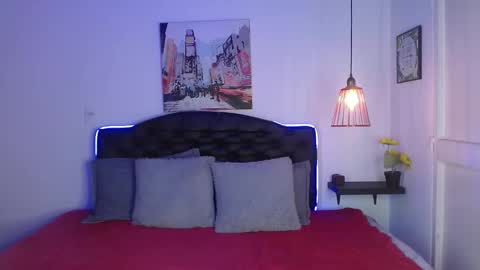 Snapshot of mylu_xx chatting on April 30, 8:57 pm MYLU online show from April 30, 8:57 pm