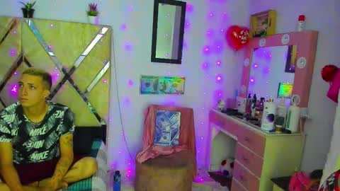 Snapshot of myluandjackhot chatting on January 13, 12:32 pm Myluandjack online show from January 13, 12:32 pm