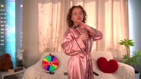 Monique with Curls online show from May 8, 6:19 am