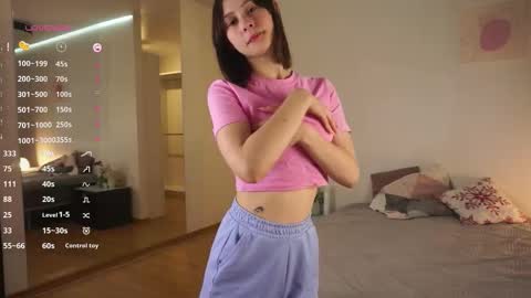 Snapshot of myriambirkett chatting on October 1, 4:02 pm Greta online show from October 1, 4:02 pm