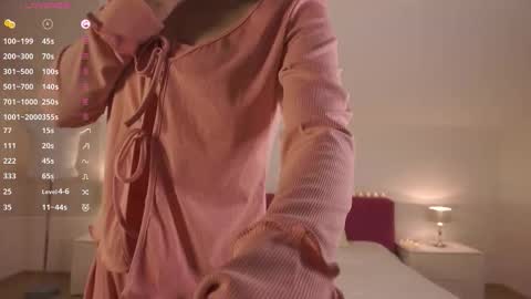 Snapshot of myriambirkett chatting on October 28, 6:21 pm Greta online show from October 28, 6:21 pm