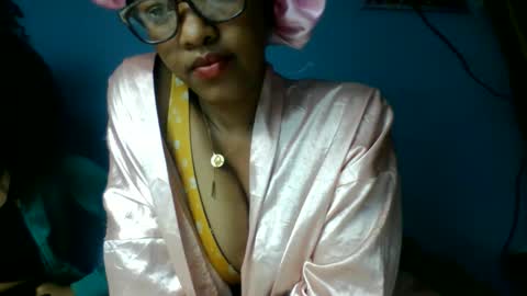 myriamee online show from June 8, 11:16 pm