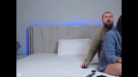 Snapshot of myriamfox_ chatting on February 8, 10:39 am Miryam online show from February 8, 10:39 am
