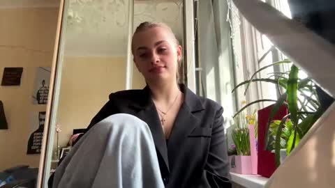 Ele online show from March 18, 7:11 am