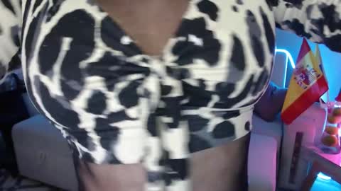 Snapshot of myrnasexxx chatting on January 28, 2:21 am Myrna Sessions online show from January 28, 2:21 am