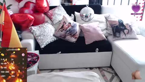 Snapshot of myrnasexxx chatting on February 17, 4:59 pm Myrna Sessions online show from February 17, 4:59 pm