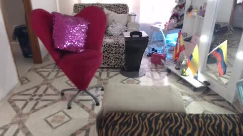 Myrna Sessions online show from December 16, 10:04 pm