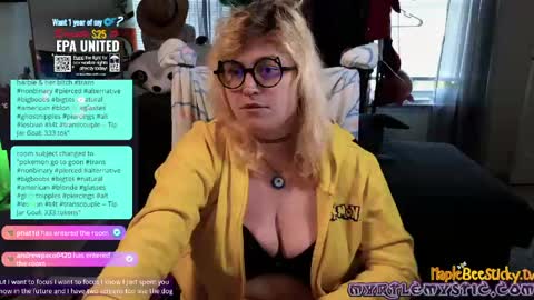 Snapshot of myrtlemystic chatting on May 10, 11:37 am Myrtle Faust online show from May 10, 11:37 am